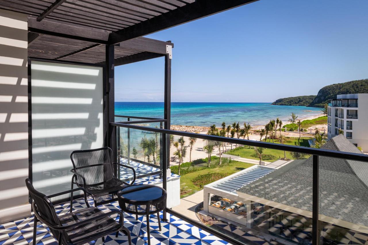 Ocean Eden Bay (Adults Only) Hotel Spring Rises Eksteriør billede View from a room at the hotel