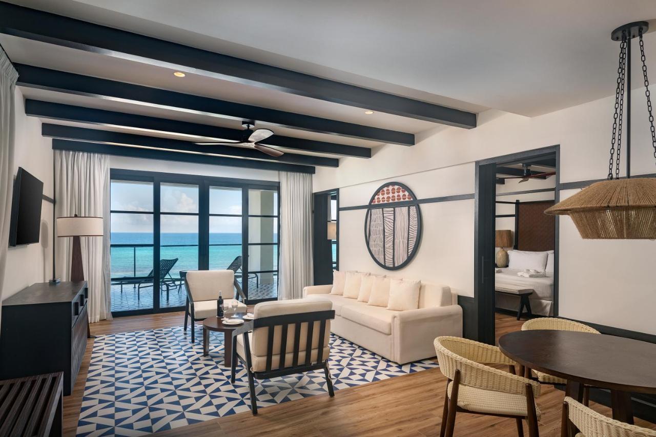 Ocean Eden Bay (Adults Only) Hotel Spring Rises Eksteriør billede Suite at the Hilton Garden Inn, Cancun
