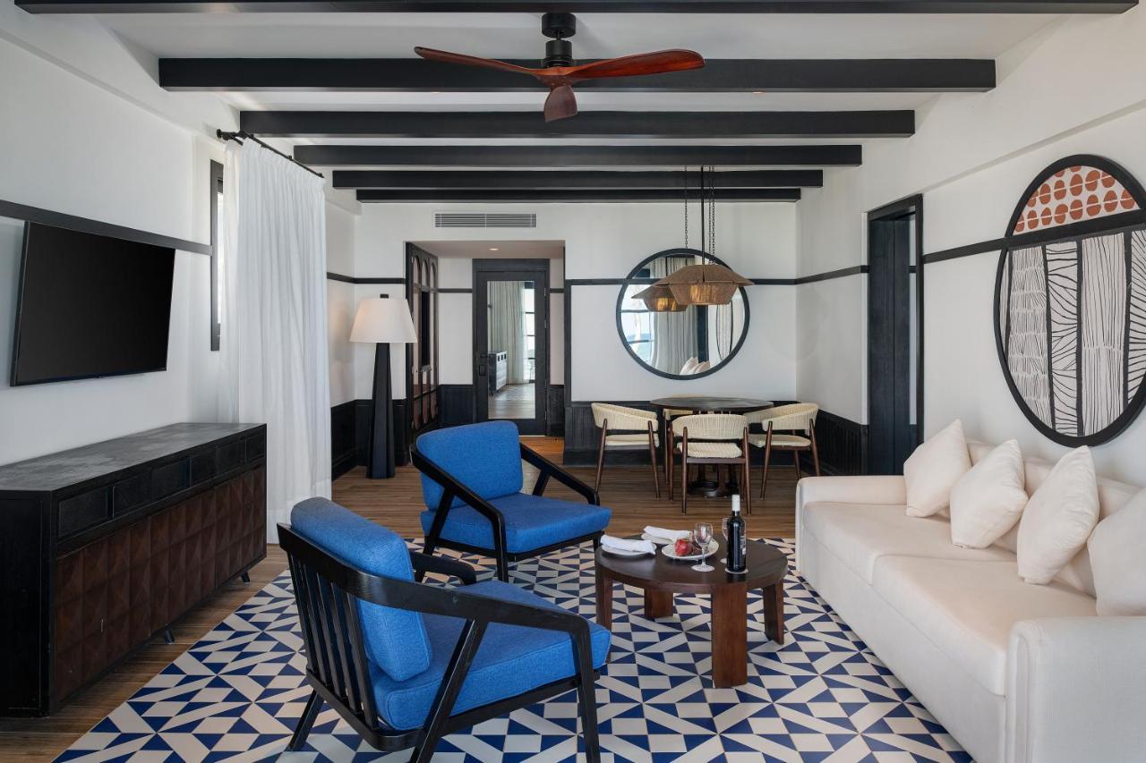 Ocean Eden Bay (Adults Only) Hotel Spring Rises Eksteriør billede A suite at the hotel