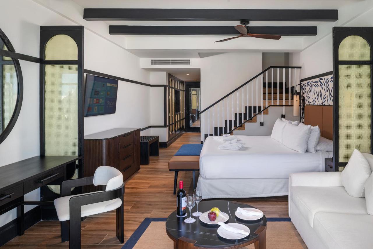 Ocean Eden Bay (Adults Only) Hotel Spring Rises Eksteriør billede A suite at the hotel
