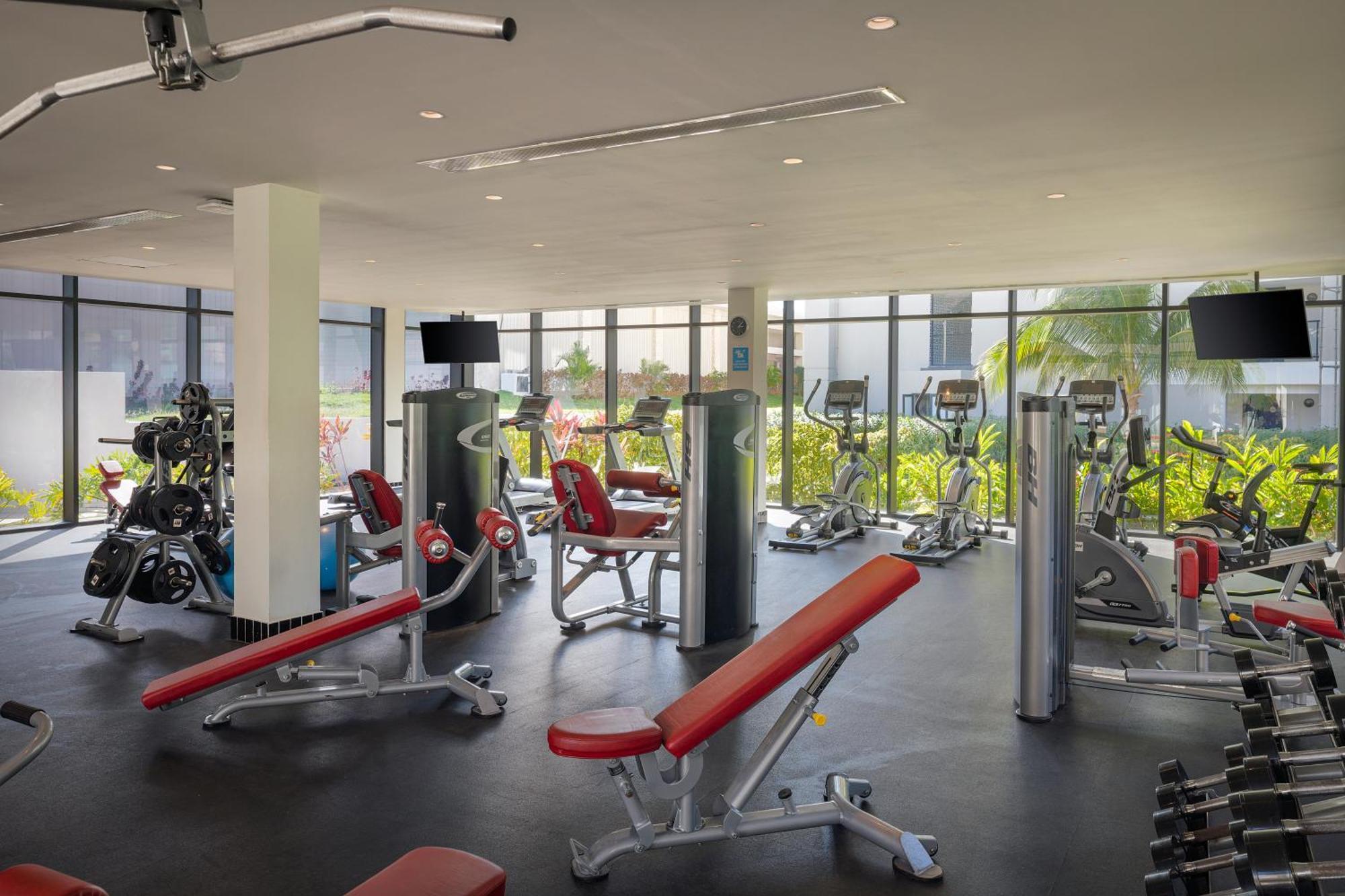 Ocean Eden Bay (Adults Only) Hotel Spring Rises Eksteriør billede The gym at the hotel