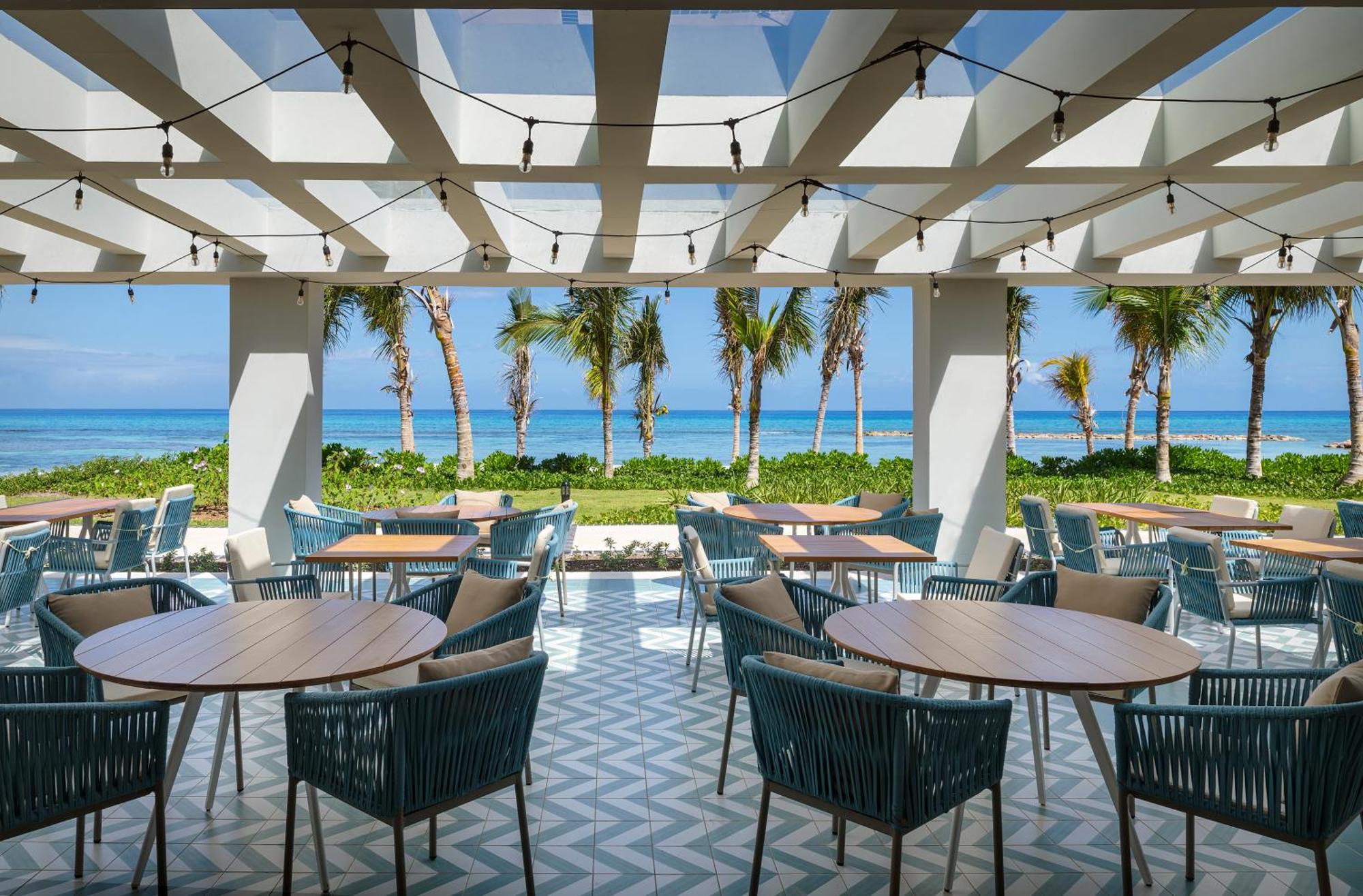 Ocean Eden Bay (Adults Only) Hotel Spring Rises Eksteriør billede The Beach Club at The Ritz-Carlton, Cancun